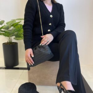 ژاکت مشکی ، شلوار مشکی